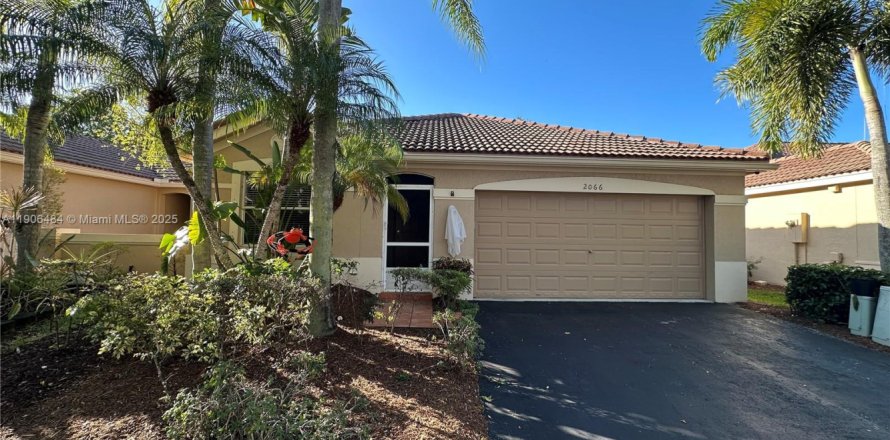 Villa ou maison à Weston, Floride 3 chambres, 140.93 m2 № 1963580