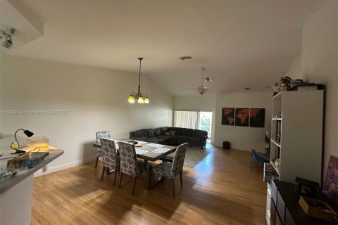 Villa ou maison à vendre à Weston, Floride: 3 chambres, 140.93 m2 № 1963580 - photo 11