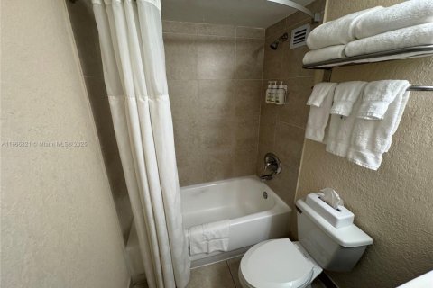 Copropriété à vendre à Sunny Isles Beach, Floride: 39.02 m2 № 1922523 - photo 18