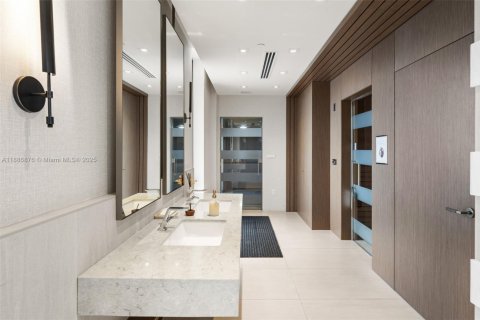 Copropriété à vendre à Coral Gables, Floride: 4 chambres, 396.41 m2 № 1940934 - photo 28