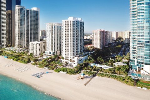 Condominio en alquiler en Sunny Isles Beach, Florida, 1 dormitorio, 91.97 m2 № 1929180 - foto 1