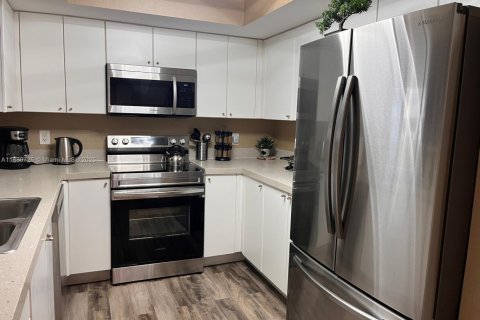 Condominio en alquiler en Sunny Isles Beach, Florida, 1 dormitorio, 91.97 m2 № 1929180 - foto 4