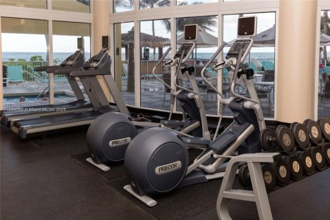 Condominio en alquiler en Sunny Isles Beach, Florida, 1 dormitorio, 91.97 m2 № 1929180 - foto 7