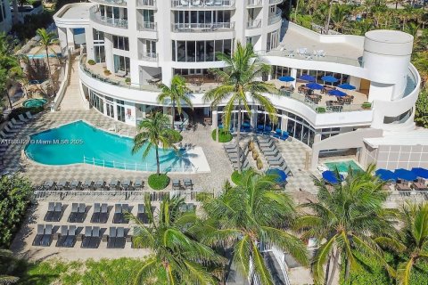 Condominio en alquiler en Sunny Isles Beach, Florida, 1 dormitorio, 91.97 m2 № 1929180 - foto 13