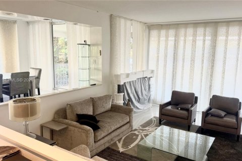 Copropriété à louer à Aventura, Floride: 3 chambres, 237.83 m2 № 2414557 - photo 3