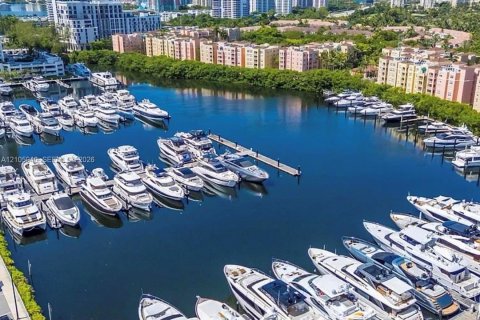Copropriété à louer à Aventura, Floride: 3 chambres, 237.83 m2 № 2414557 - photo 28