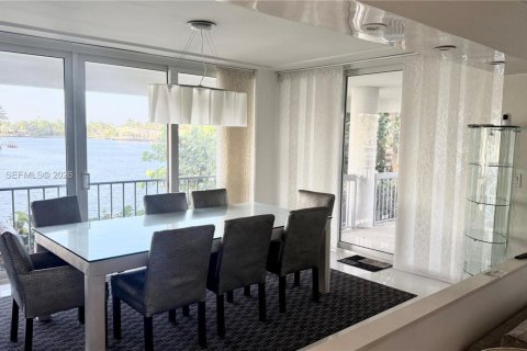 Condo à Aventura, Floride, 3 chambres  № 2414557
