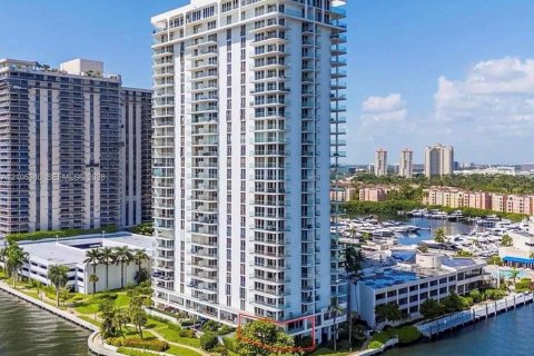 Copropriété à louer à Aventura, Floride: 3 chambres, 237.83 m2 № 2414557 - photo 26