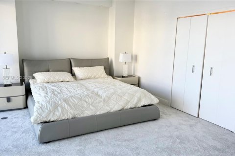 Copropriété à louer à Aventura, Floride: 3 chambres, 237.83 m2 № 2414557 - photo 18