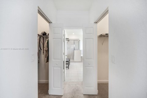 Купить виллу или дом в Майами, Флорида 5 спален, 294.5м2, № 2038065 - фото 30