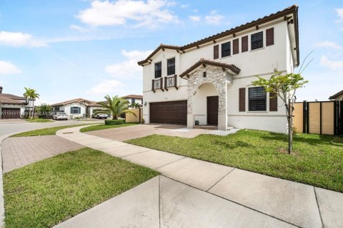 Купить виллу или дом в Майами, Флорида 5 спален, 294.5м2, № 2038065 - фото 2