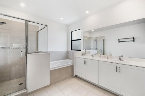 Купить виллу или дом в Майами, Флорида 5 спален, 294.5м2, № 2038065 - фото 15