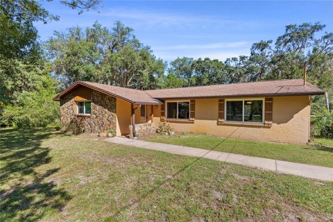 House in Hudson, Florida 3 bedrooms, 193.14 sq.m. № 2430328