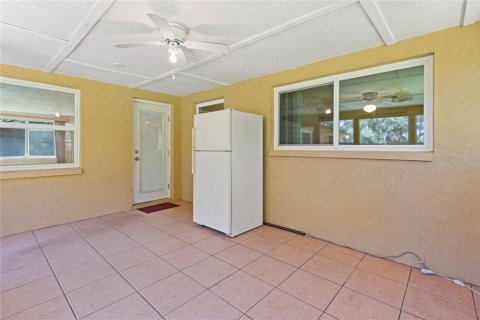 House in Hudson, Florida 3 bedrooms, 193.14 sq.m. № 2430328 - photo 30