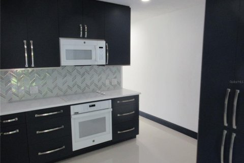 Copropriété à louer à Clearwater, Floride: 2 chambres, 130.06 m2 № 2109629 - photo 5