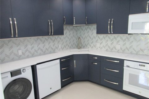 Copropriété à louer à Clearwater, Floride: 2 chambres, 130.06 m2 № 2109629 - photo 4