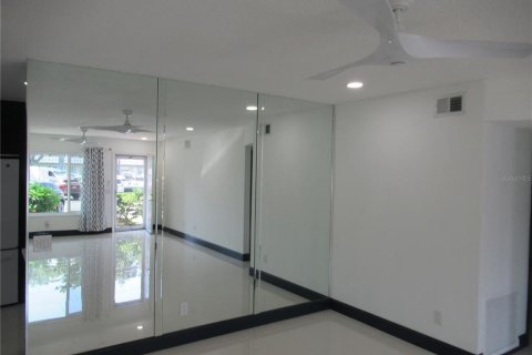 Copropriété à louer à Clearwater, Floride: 2 chambres, 130.06 m2 № 2109629 - photo 9