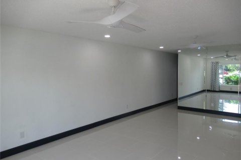 Copropriété à louer à Clearwater, Floride: 2 chambres, 130.06 m2 № 2109629 - photo 11