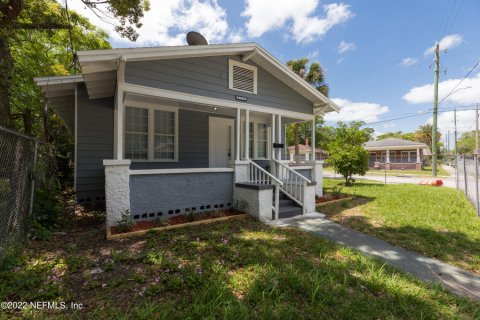 House in Jacksonville, Florida 4 bedrooms, 119.01 sq.m. № 765587 - photo 1