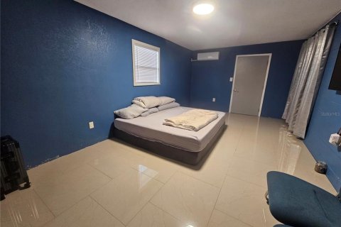 Casa en venta en Lakeland, Florida, 5 dormitorios, 197.79 m2 № 2102991 - foto 19