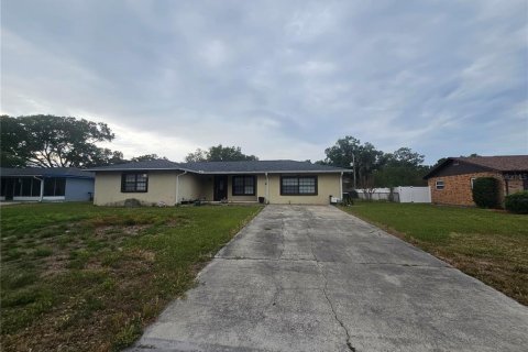 Casa en venta en Lakeland, Florida, 5 dormitorios, 197.79 m2 № 2102991 - foto 3