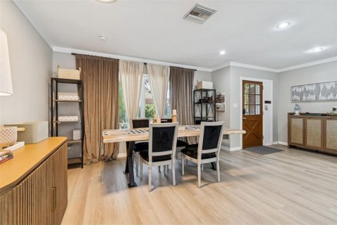House in Tampa, Florida 4 bedrooms, 212.28 sq.m. № 2108740 - photo 8