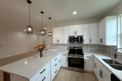 Casa en venta en Spring Hill, Florida, 3 dormitorios, 145.02 m2 № 1837794 - foto 15