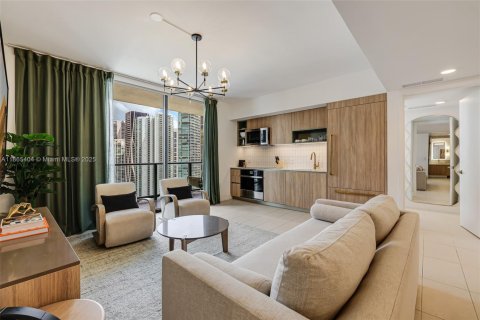 Кондоминиум с 2 спальнями в Майами, Флорида № 1920365