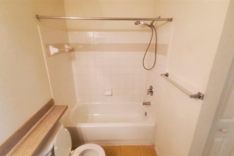 Condominio en alquiler en Zephyrhills, Florida, 2 dormitorios, 101.91 m2 № 1900694 - foto 19