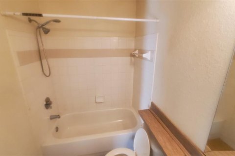 Condominio en alquiler en Zephyrhills, Florida, 2 dormitorios, 101.91 m2 № 1900694 - foto 16