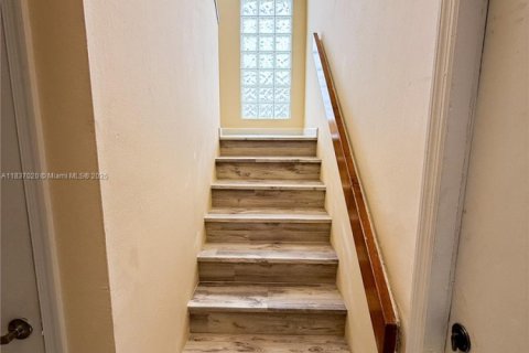 Condo in West Palm Beach, Florida, 2 bedrooms № 1821668 - photo 15