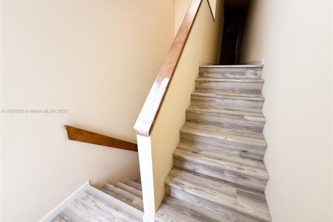 Condo in West Palm Beach, Florida, 2 bedrooms № 1821668 - photo 16