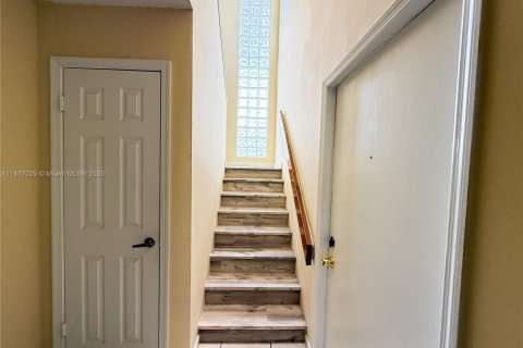 Condo in West Palm Beach, Florida, 2 bedrooms № 1821668 - photo 14