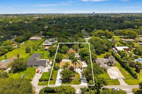 House in Davie, Florida 6 bedrooms № 1930892 - photo 14