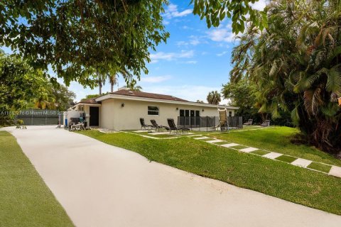 Casa en venta en Davie, Florida, 6 dormitorios № 1930892 - foto 20