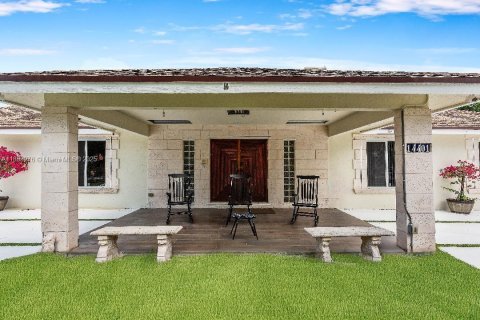 House in Davie, Florida 6 bedrooms № 1930892 - photo 11