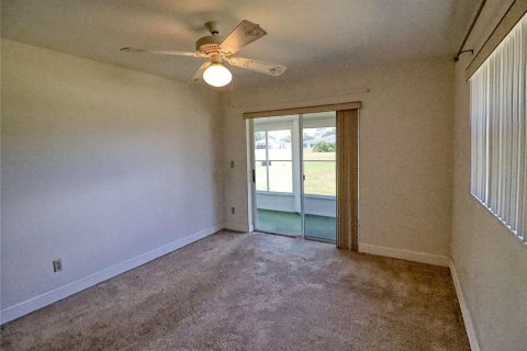 Condo in Sun City Center, Florida, 2 bedrooms  № 2113356 - photo 29