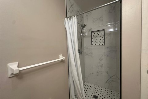 Condo in Sun City Center, Florida, 2 bedrooms  № 2113356 - photo 23