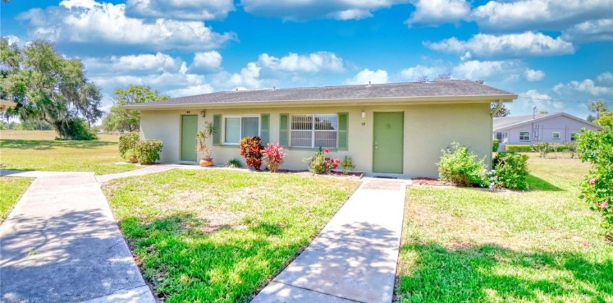 Condo in Sun City Center, Florida, 2 bedrooms  № 2113356