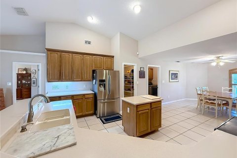 House in Eustis, Florida 3 bedrooms, 213.68 sq.m. № 2149027 - photo 16