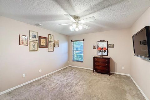 House in Eustis, Florida 3 bedrooms, 213.68 sq.m. № 2149027 - photo 29