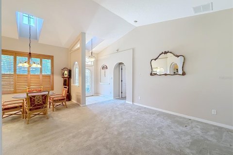 House in Eustis, Florida 3 bedrooms, 213.68 sq.m. № 2149027 - photo 6