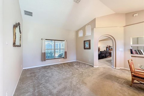 House in Eustis, Florida 3 bedrooms, 213.68 sq.m. № 2149027 - photo 4