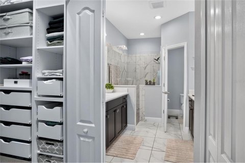 Townhouse in Fish Hawk, Florida 2 bedrooms, 141.68 sq.m. № 2238729 - photo 20