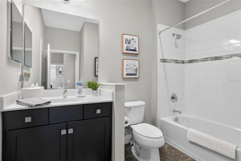 Townhouse in Fish Hawk, Florida 2 bedrooms, 141.68 sq.m. № 2238729 - photo 26