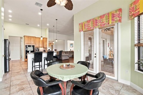 Villa ou maison à vendre à Poinciana, Floride: 4 chambres, 271 m2 № 2296332 - photo 18