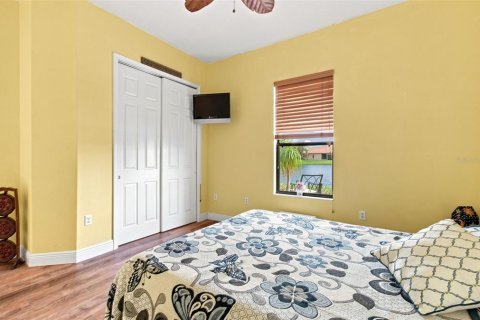 Villa ou maison à vendre à Poinciana, Floride: 4 chambres, 271 m2 № 2296332 - photo 30