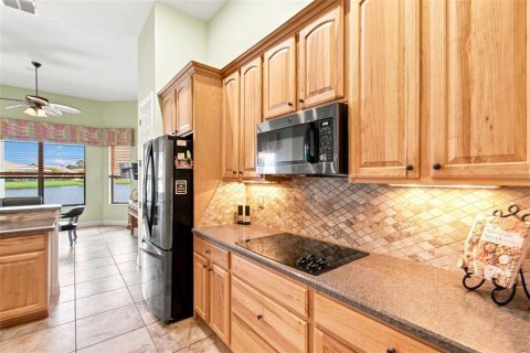 Villa ou maison à vendre à Poinciana, Floride: 4 chambres, 271 m2 № 2296332 - photo 13