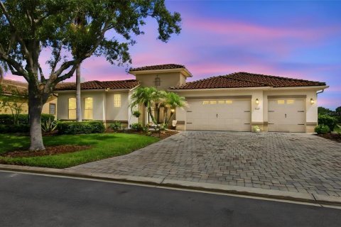 Villa ou maison à vendre à Poinciana, Floride: 4 chambres, 271 m2 № 2296332 - photo 3