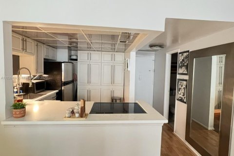 Studio in the Condo in Miami Beach, Florida  № 1830803 - photo 11